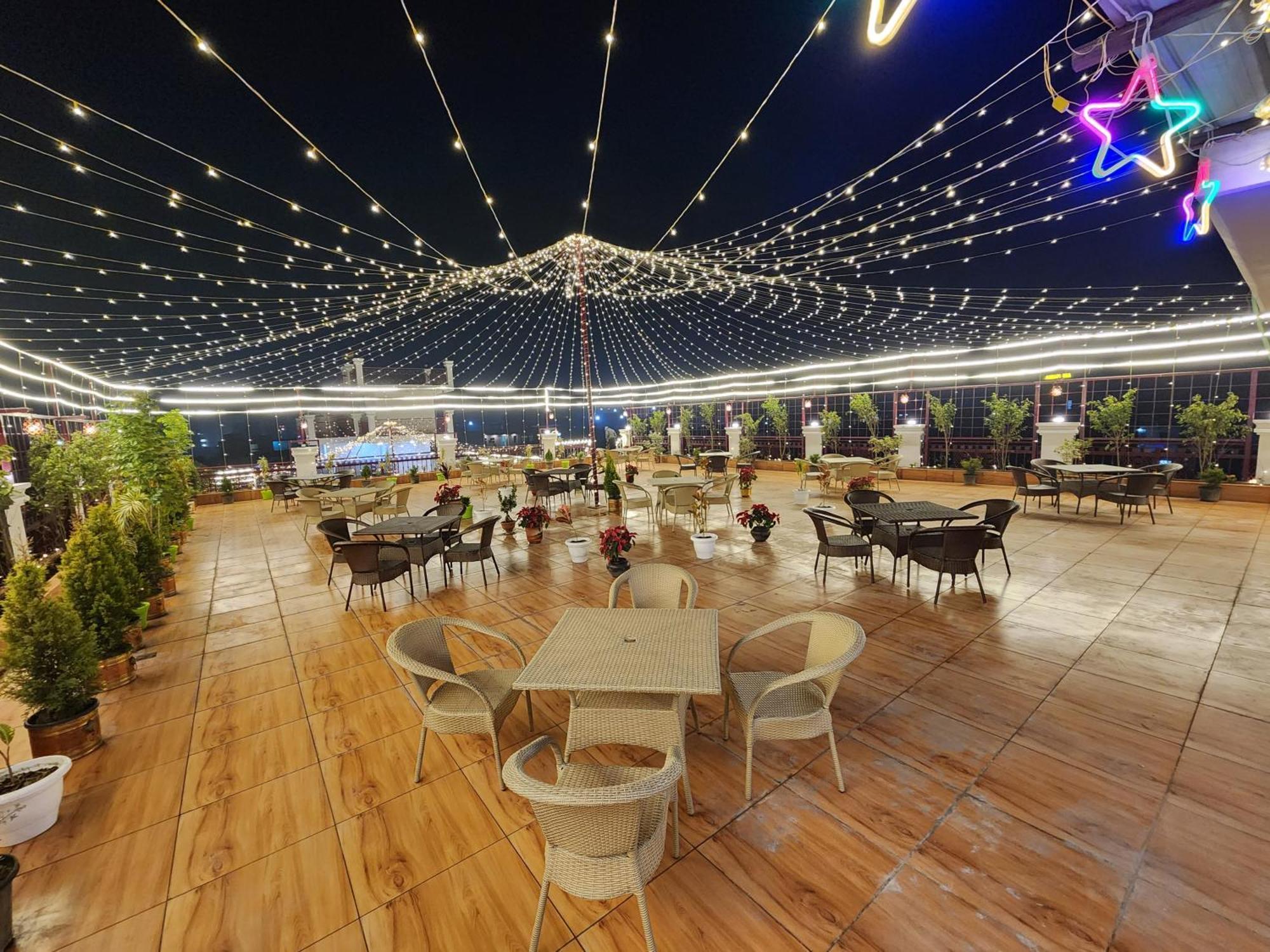 Hotel Sun Haven Greater Noida Exterior photo